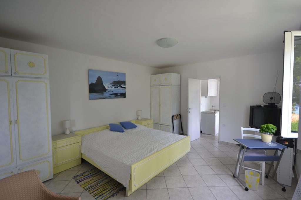 Apartments Manuela Mali Losinj Room photo